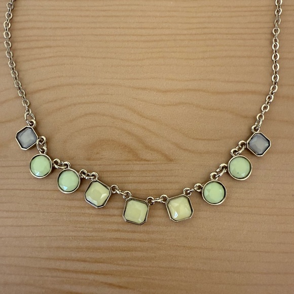 Chic Vintage Green and Blue Faux Stone Gold Tone Necklace and Bracelet Set - Picture 2 of 5